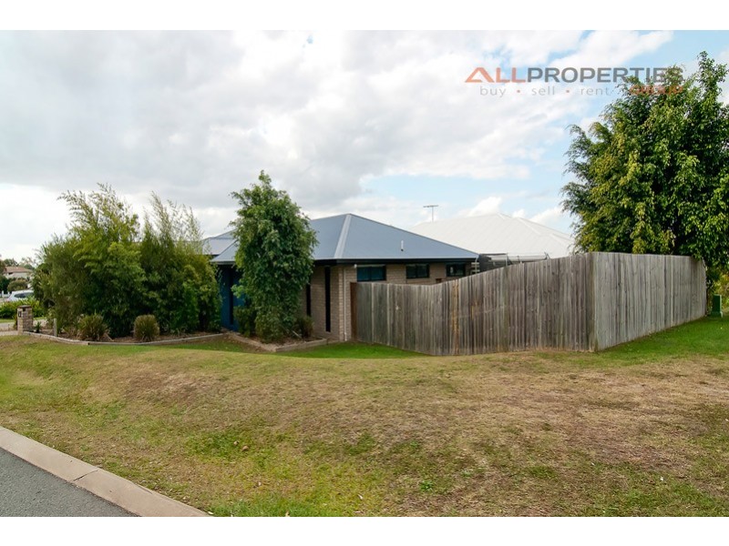 27 Sandalwood Street, Heathwood QLD 4110