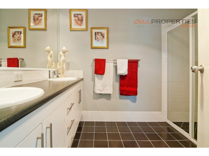 2 Tenielle Street, Boronia Heights QLD 4124
