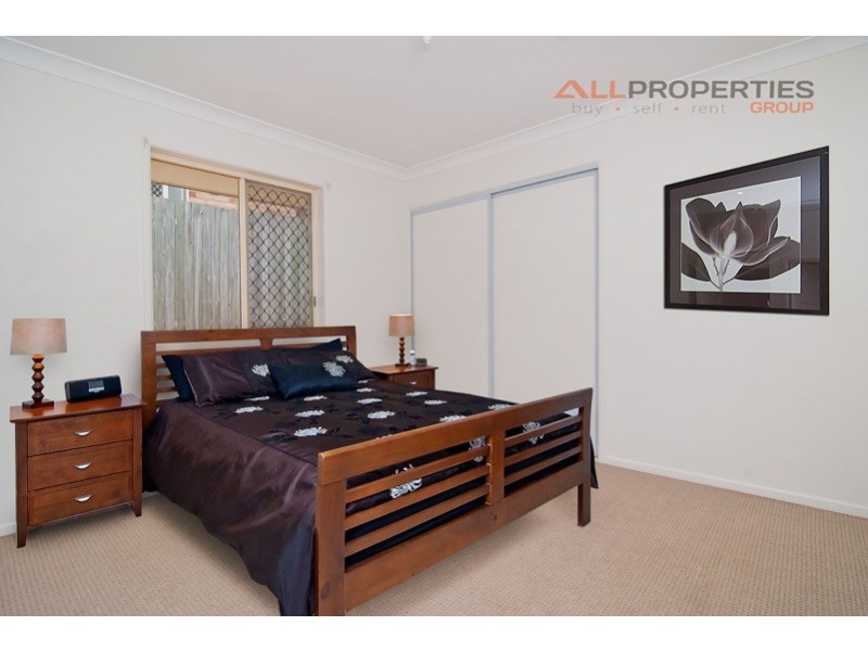 128 Flinders Crescent, Forest Lake QLD 4078