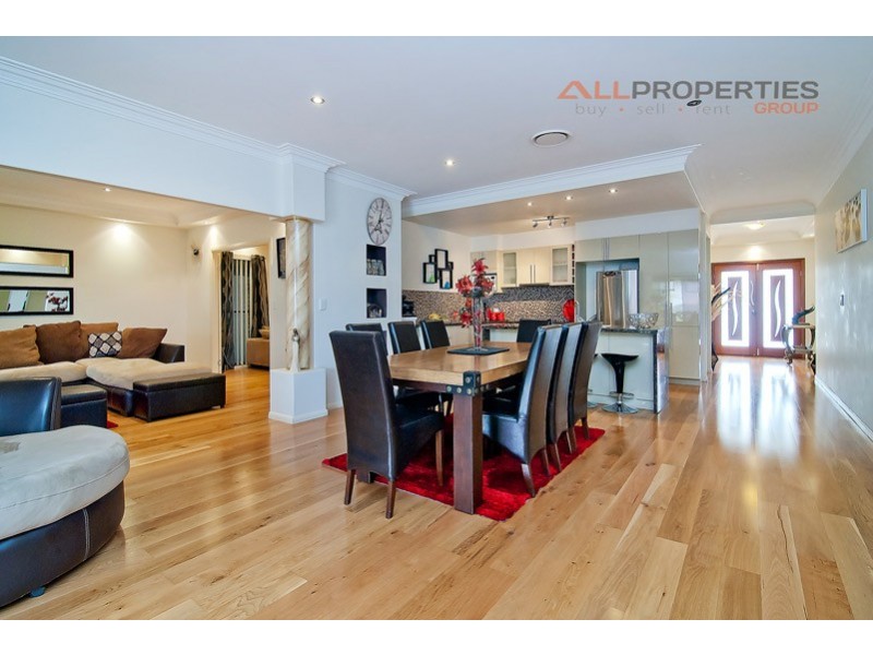 30 Maryland Drive, Regents Park QLD 4118