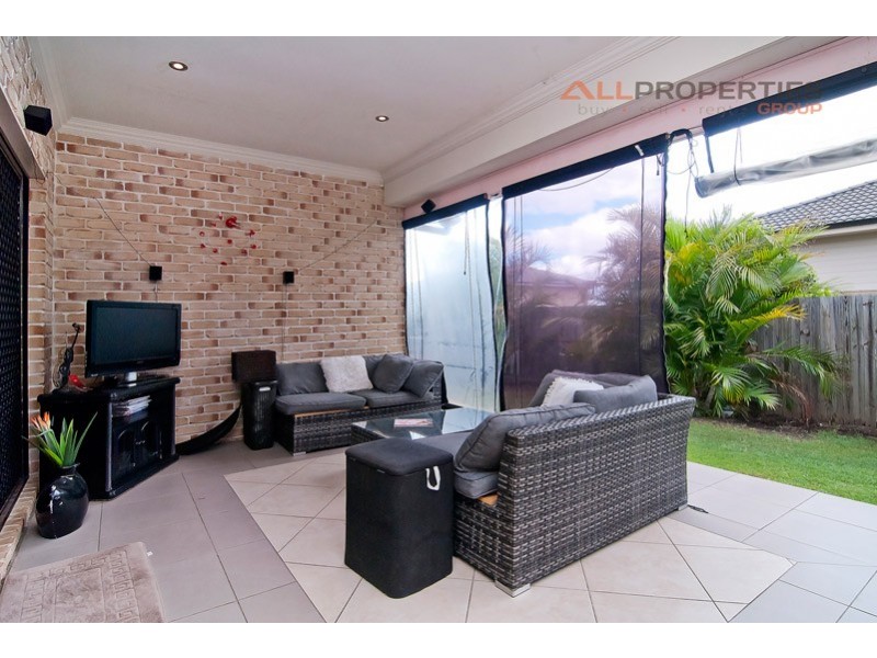 30 Maryland Drive, Regents Park QLD 4118