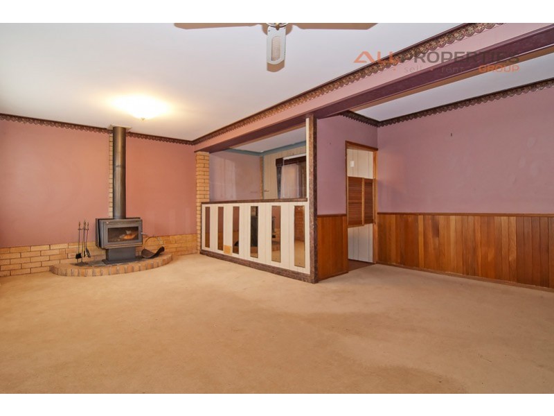 4 LETITIA STREET, Regents Park QLD 4118