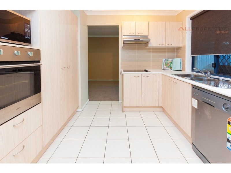 11 Pebbles Ct, Berrinba QLD 4117