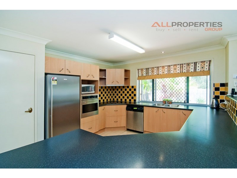 61 Rokeby Drive, Parkinson QLD 4115