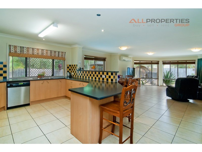 61 Rokeby Drive, Parkinson QLD 4115