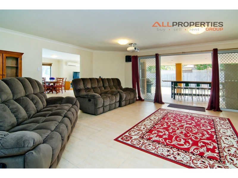 61 Rokeby Drive, Parkinson QLD 4115