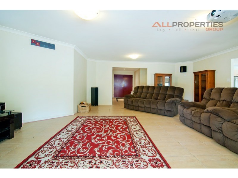 61 Rokeby Drive, Parkinson QLD 4115