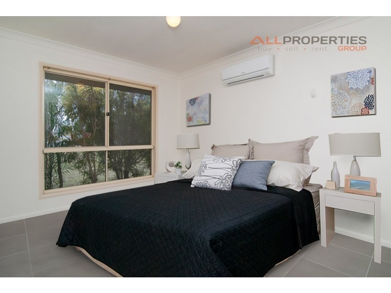 52 Solander Cct, Forest Lake QLD 4078