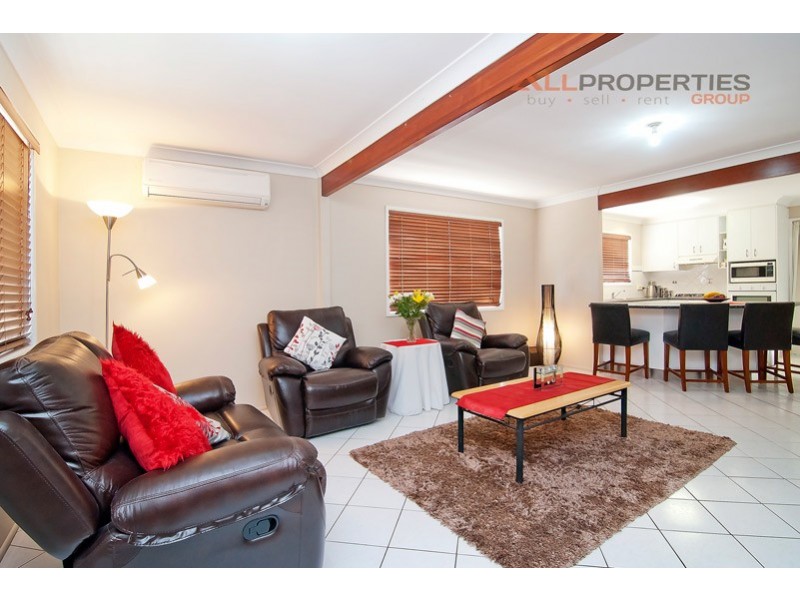 11 Wentworth Tce, Boronia Heights QLD 4124