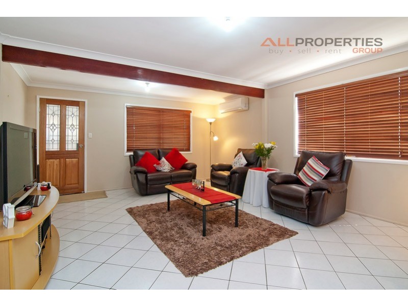 11 Wentworth Tce, Boronia Heights QLD 4124