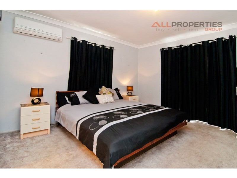 11 Wentworth Tce, Boronia Heights QLD 4124