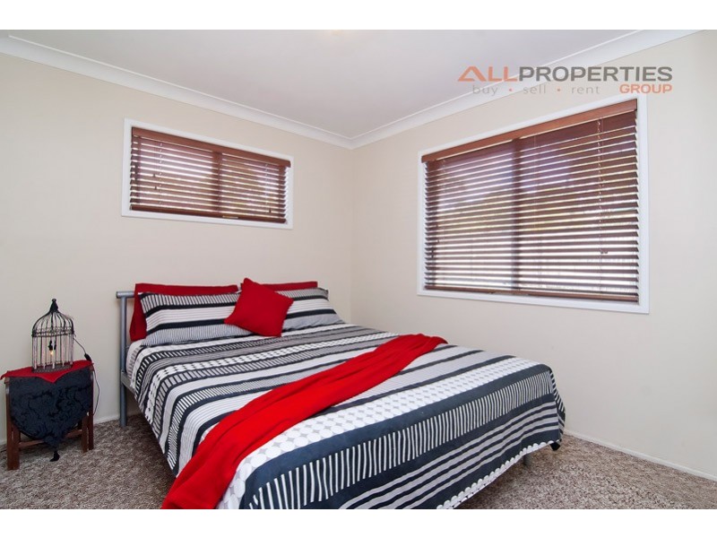11 Wentworth Tce, Boronia Heights QLD 4124