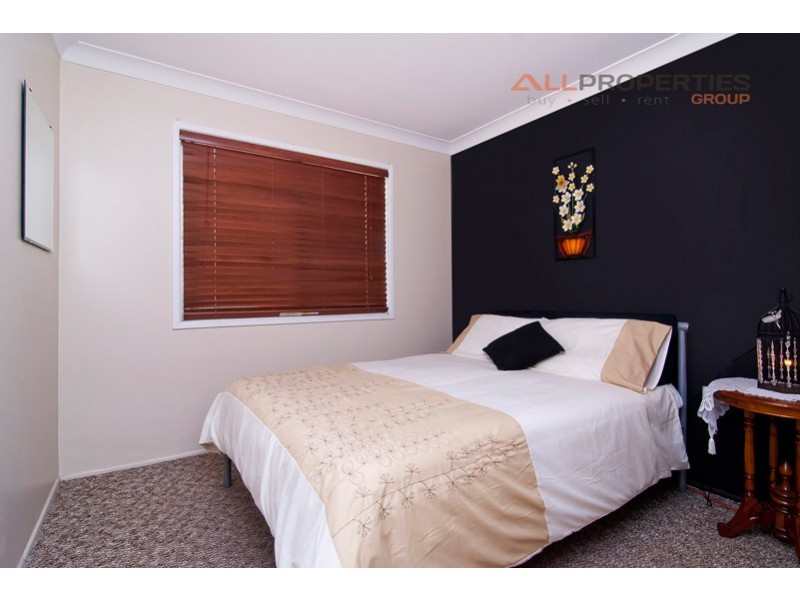 11 Wentworth Tce, Boronia Heights QLD 4124