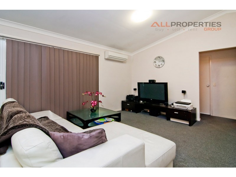 35 Laricina Cct, Forest Lake QLD 4078