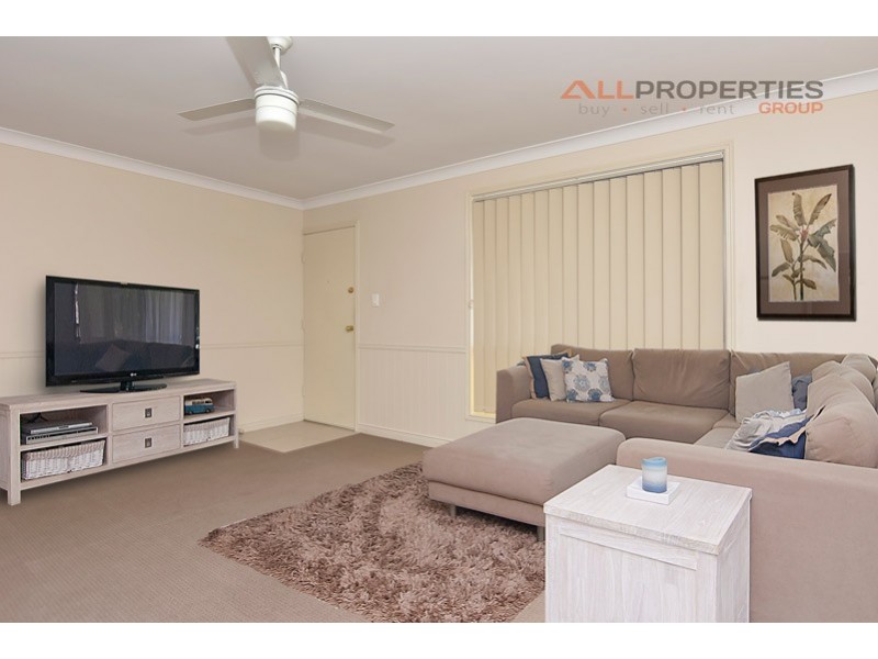33 Blue Gum Drive, Marsden QLD 4132