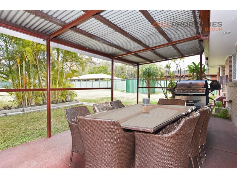33 Blue Gum Drive, Marsden QLD 4132