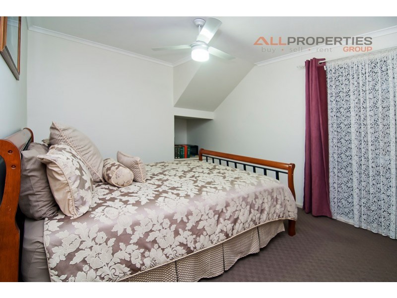 21 OWENS CRESCENT, Regents Park QLD 4118