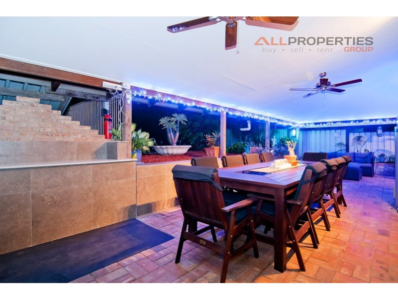 21 OWENS CRESCENT, Regents Park QLD 4118