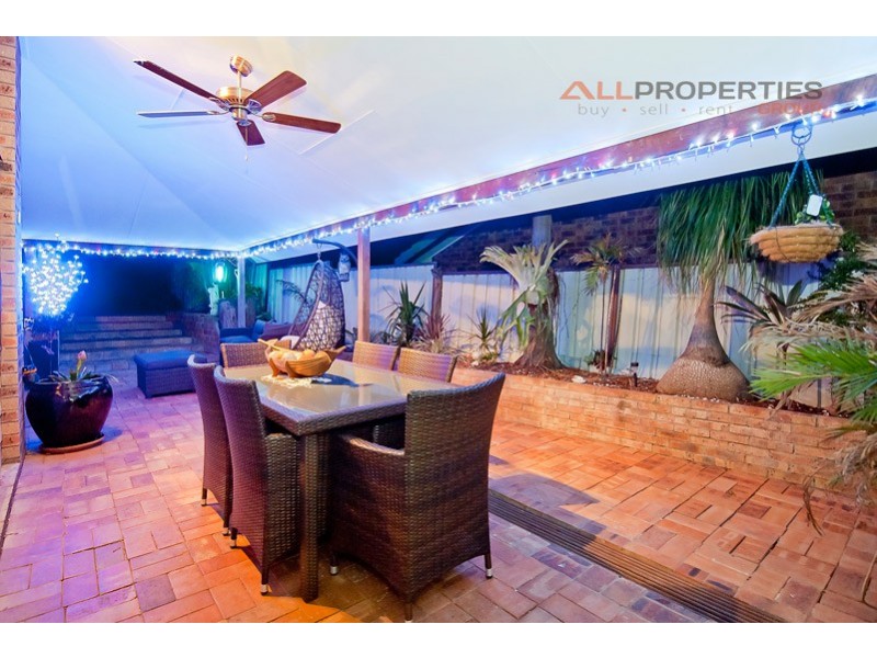 21 OWENS CRESCENT, Regents Park QLD 4118
