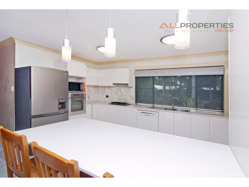 72 Scribner Avenue, Forestdale QLD 4118