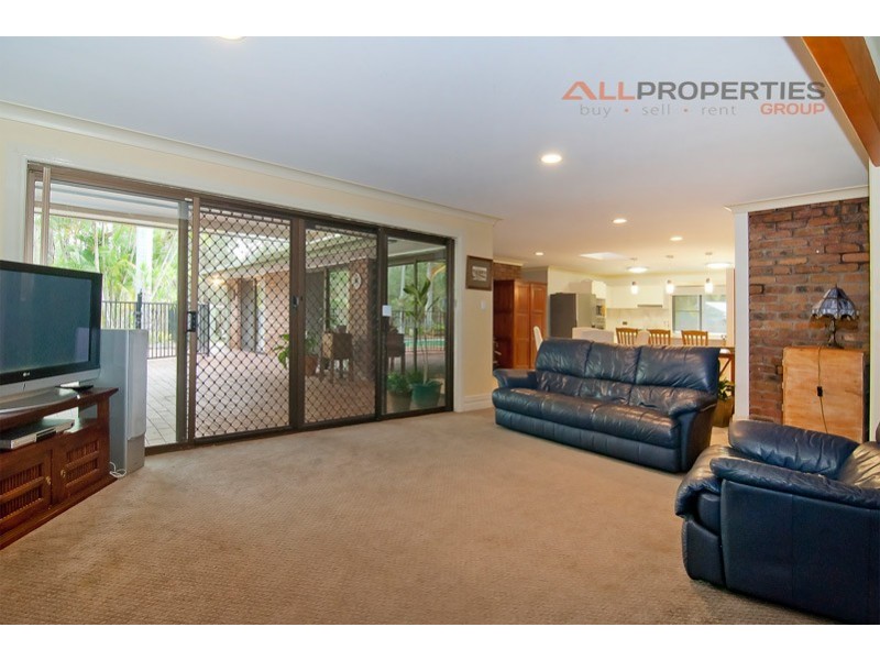 72 Scribner Avenue, Forestdale QLD 4118