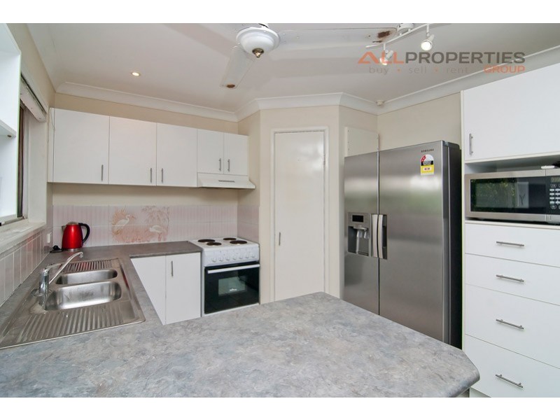 104 Flinders Crescent, Boronia Heights QLD 4124