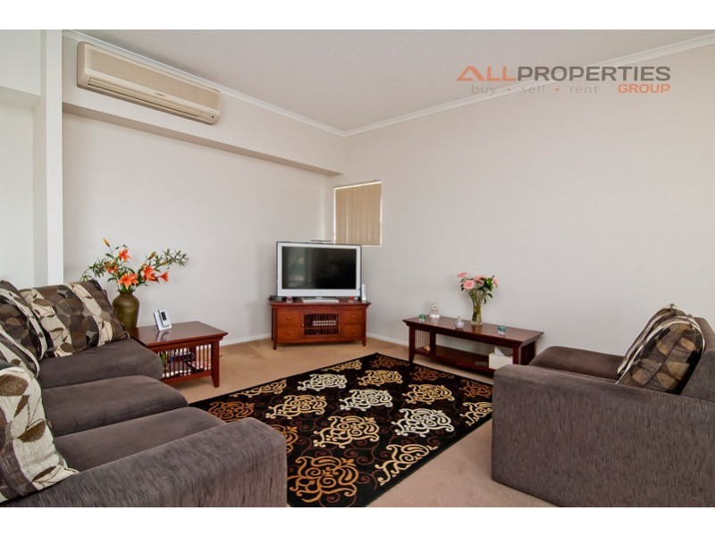 14/1 McNaughton St, Redcliffe QLD 4020