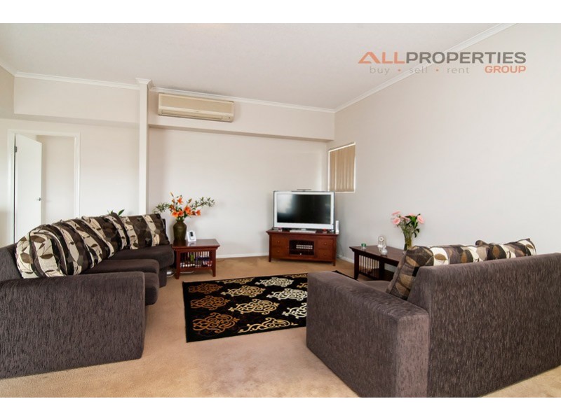 14/1 McNaughton St, Redcliffe QLD 4020