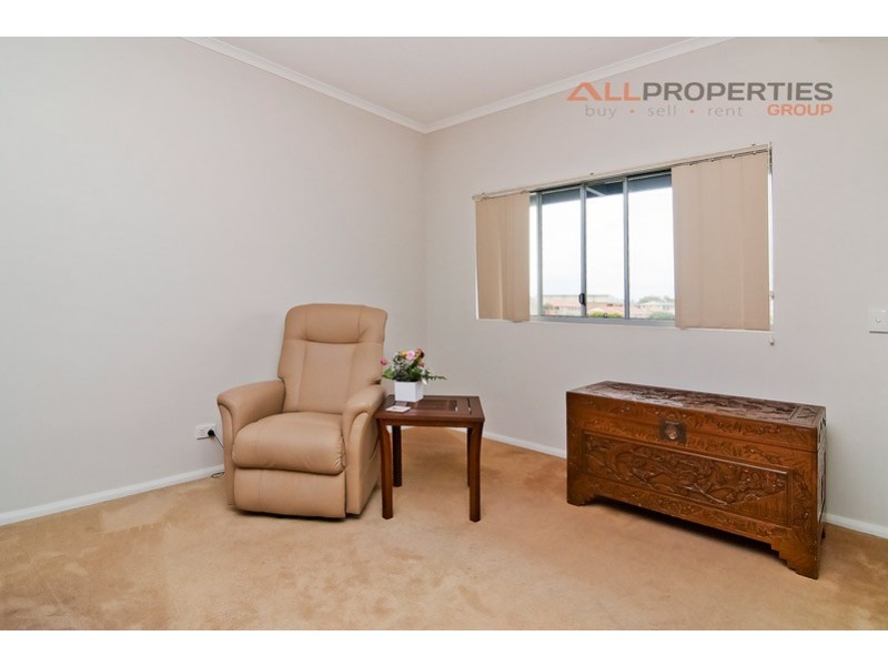 14/1 McNaughton St, Redcliffe QLD 4020