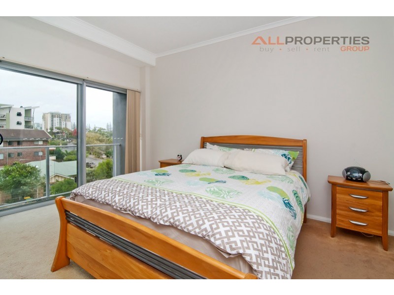 14/1 McNaughton St, Redcliffe QLD 4020