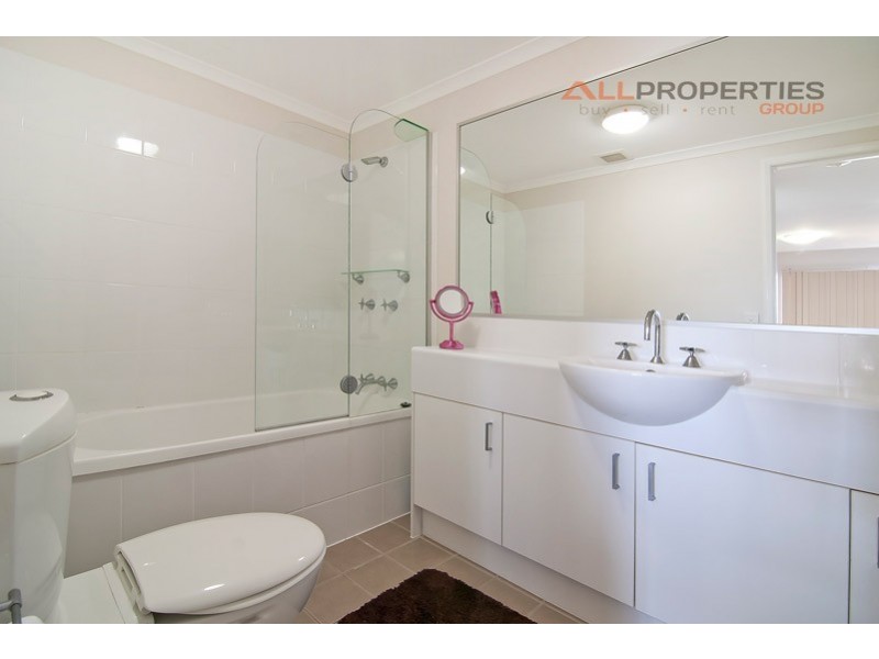 14/1 McNaughton St, Redcliffe QLD 4020