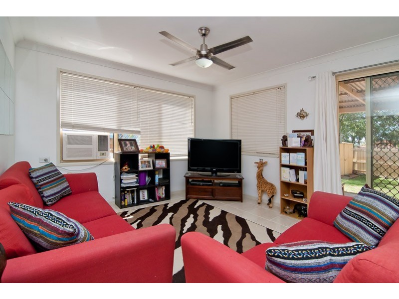 33 Teasel Cr, Forest Lake QLD 4078