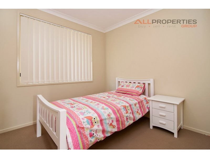 38 Hawthorne Street, Forest Lake QLD 4078