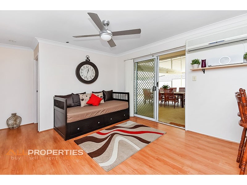 6 SOLANDRA CCT, Regents Park QLD 4118