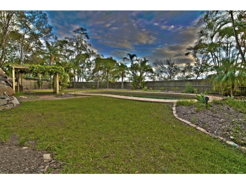 81 Dennis Road, Springwood QLD 4127