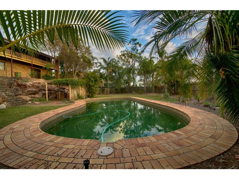 81 Dennis Road, Springwood QLD 4127