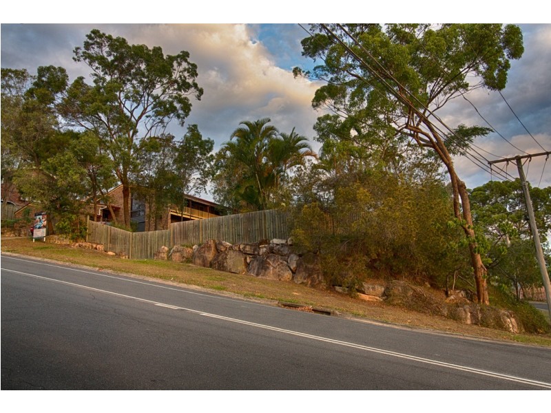 81 Dennis Road, Springwood QLD 4127