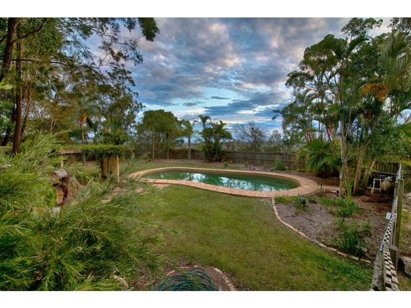 81 Dennis Road, Springwood QLD 4127