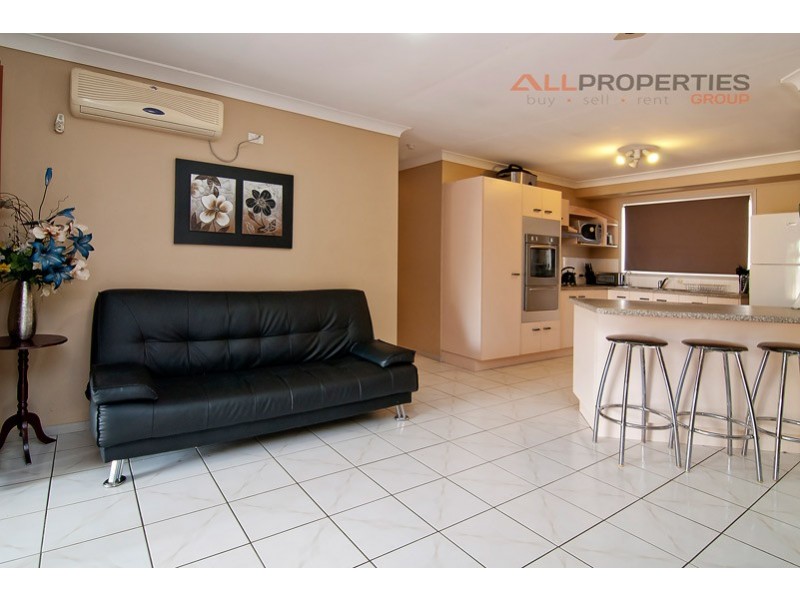 17 Cunningham Drive, Boronia Heights QLD 4124
