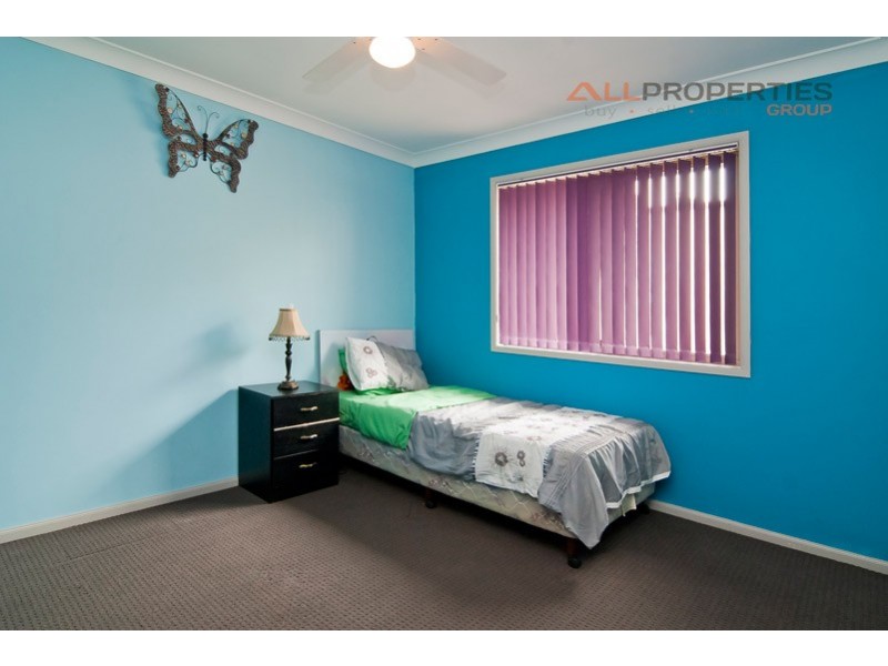 17 Cunningham Drive, Boronia Heights QLD 4124