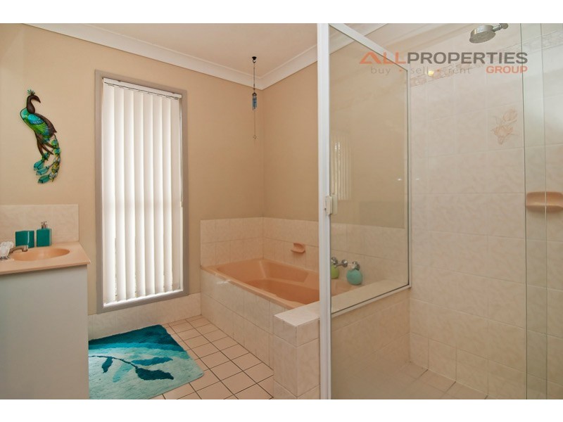 17 Cunningham Drive, Boronia Heights QLD 4124