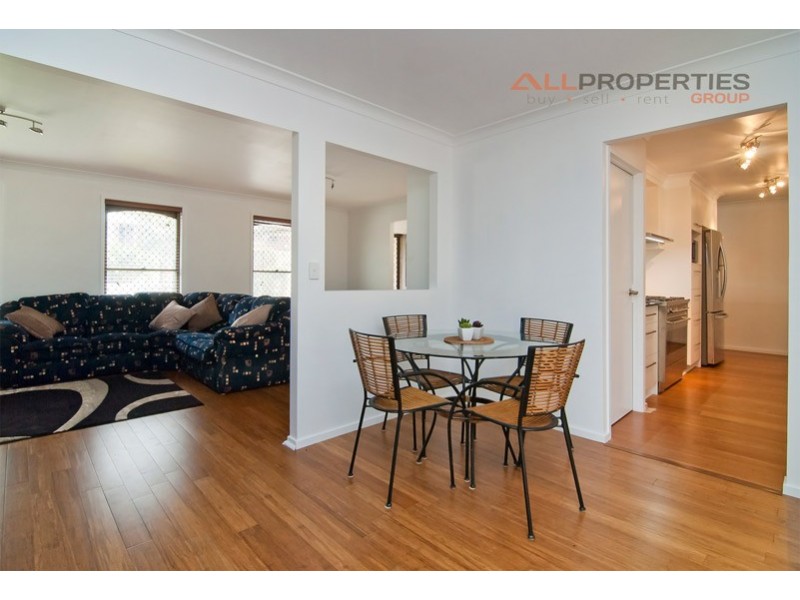 5 Bonhill Court, Hillcrest QLD 4118