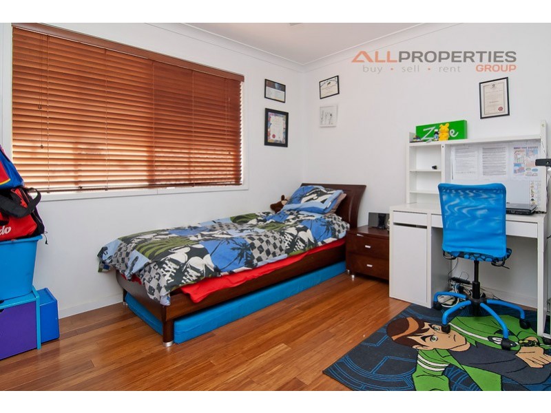 5 Bonhill Court, Hillcrest QLD 4118