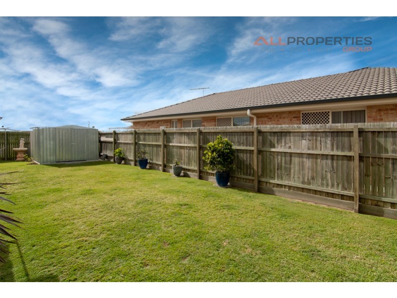 25 Coolum Court, Regents Park QLD 4118
