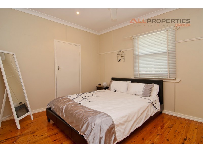 495 Pine Ridge Road, Runaway Bay QLD 4216