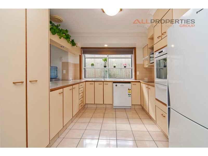 18 Redgum Place, Calamvale QLD 4116