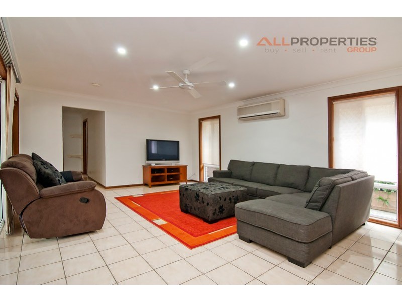 18 Redgum Place, Calamvale QLD 4116