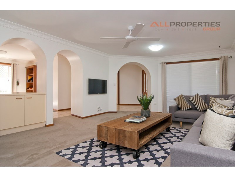 18 Redgum Place, Calamvale QLD 4116