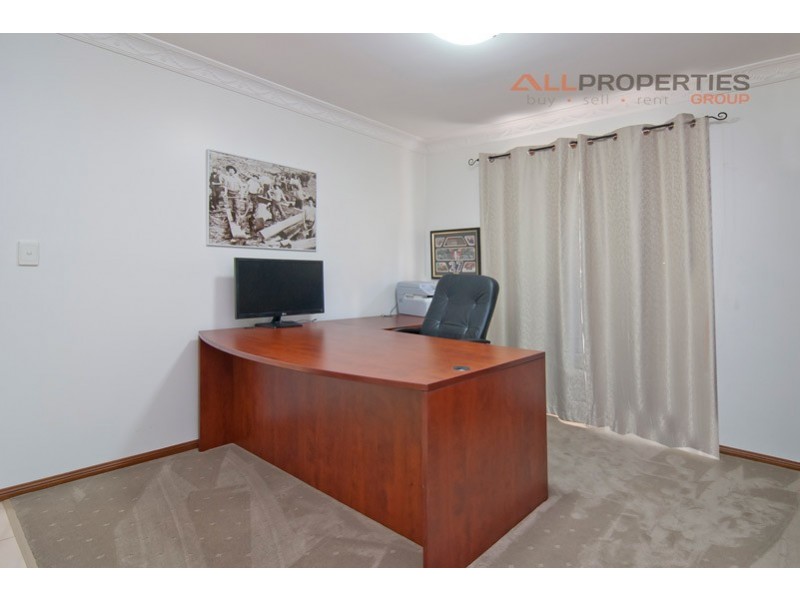 18 Redgum Place, Calamvale QLD 4116