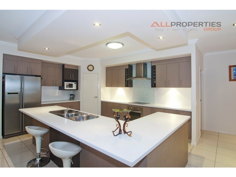 17 Uluru Place, Forest Lake QLD 4078